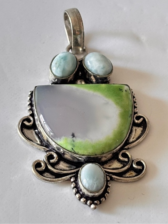 Jewelry - Very unique Chrysoprase and Larimar 925 stamps pendant NWOT